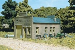 Design Preservation Models DPM Landmark Structures? 200 Series -- Schultz's Garage - Kit 3 X 4-3/4