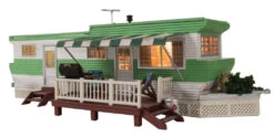 Woodland Scenics Grillin' & Chillin' Trailer W/Lights - Built-&-Ready? Landmark Structure? -- Asse