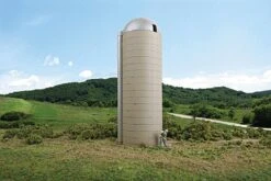 Walthers Cornerstone Concrete-Style Silo -- Kit - 1-5/8" X 5-1/2" 42 X 142cm - HO