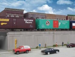 Walthers Cornerstone Urban Retaining Walls -- Kit - HO