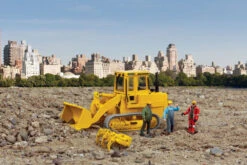 Walthers SceneMaster Tracked Loader -- Kit - HO