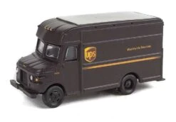 Walthers SceneMaster UPS Package Car -- United Parcel Service Modern Shield Logo - HO