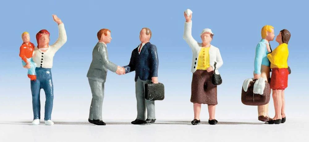 Walthers SceneMaster Travelers Saying Farewell - HO 1 Walthers SceneMaster Travelers Saying Farewell - HO